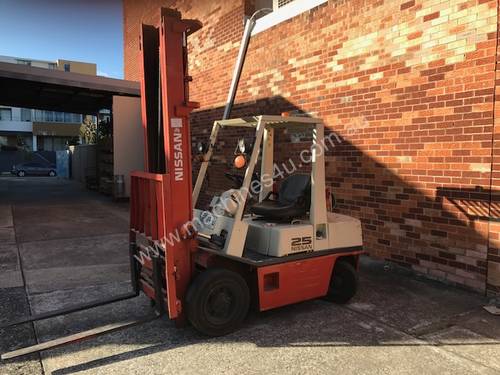 Used Nissan Forklift for sale - Nissan PH02A25U