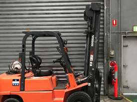 Nissan PJ02A25U LPG / Petrol Counterbalance Forklift - picture0' - Click to enlarge