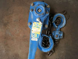 Chain Hoist 3 ton x 1.5 meter drop Block and Tackle Nobles Rigmate Shop Crane  - picture0' - Click to enlarge