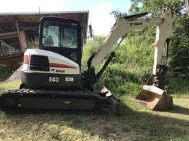 E45 compact mini excavator - picture2' - Click to enlarge