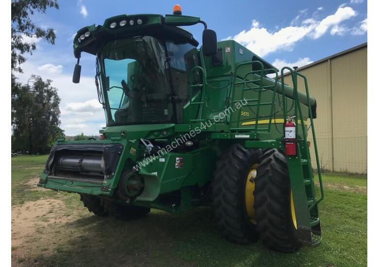 caption John Deere S670 Header(Combine) Harvester/Header