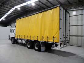 Mitsubishi FV458 Curtainsider Truck - picture2' - Click to enlarge