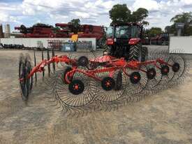 Kuhn Other Rakes/Tedder Hay/Forage Equip - picture2' - Click to enlarge