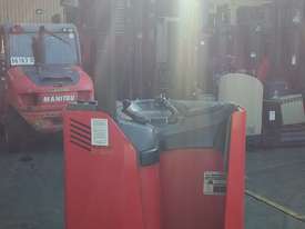 Raymond Standup Forklift Electric 6375mm Lift  - picture2' - Click to enlarge