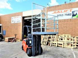 Forklift Safety Cage - picture2' - Click to enlarge