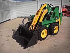 DA625 Kanga Loader + 4in1 Bucket - picture0' - Click to enlarge