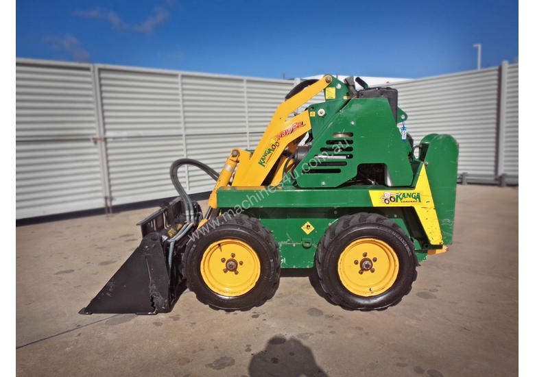 caption DA625 Kanga Loader + 4in1 Bucket