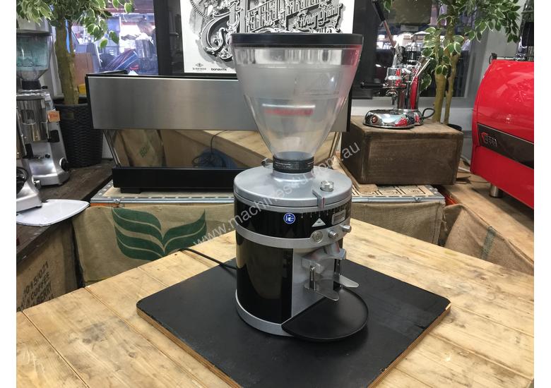 Click to view full size photos MAHLKONIG K30 VARIO AIR SILVER ESPRESSO COFFEE GRINDER MACHINE CAFE