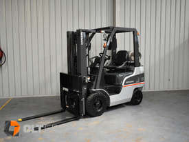 Nissan P1F1A18DU 1.8 Ton Forklift LPG Sideshift Container Mast REDUCED - picture0' - Click to enlarge