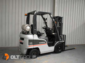 Nissan P1F1A18DU 1.8 Ton Forklift LPG Sideshift Container Mast REDUCED - picture1' - Click to enlarge