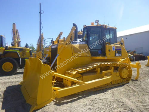 Komatsu D65EX-16 Std Tracked-Dozer Dozer