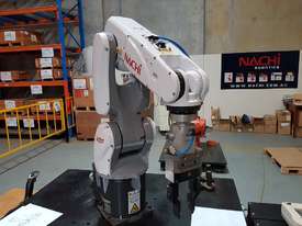 7 Kg Payload Handling Robot with low operating hours and in very good condition  - picture0' - Click to enlarge