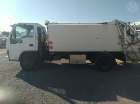 Isuzu N-series 8NS02 23H - picture2' - Click to enlarge