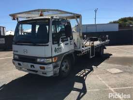 2000 Hino GD1J - picture2' - Click to enlarge