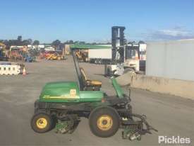 John Deere 3235B - picture2' - Click to enlarge