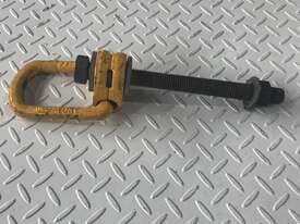 Yoke Swivel Lifting Point G100 2.5 Tonne WLL 8-211-025 - picture2' - Click to enlarge