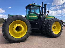 John Deere 9520 FWA/4WD Tractor - picture1' - Click to enlarge