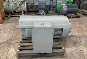 265 kw 350 hp 2 pole 415 volt 315 frame Toshiba AC Electric Motor