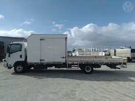 Isuzu FRR 500 X-long - picture2' - Click to enlarge