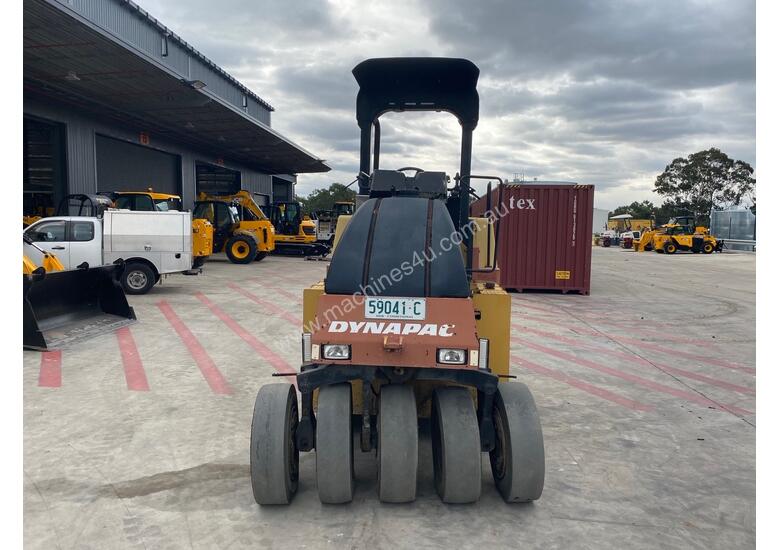 caption 2004 DYNAPAC CP142 ROLLER U3773