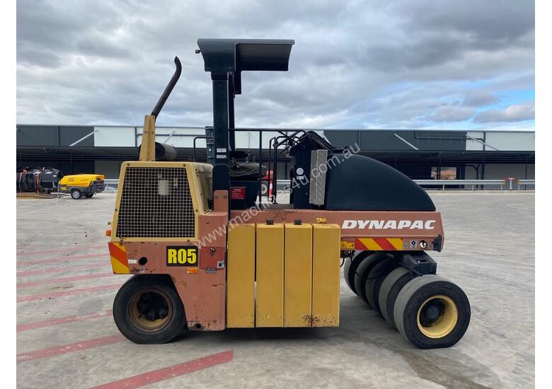 caption 2004 DYNAPAC CP142 ROLLER U3773