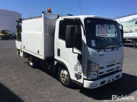 2013 Isuzu NLR 200 Short - picture0' - Click to enlarge