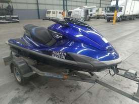 Yamaha FZR - picture0' - Click to enlarge