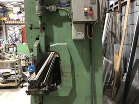 Hydraulic Press Brake - picture1' - Click to enlarge