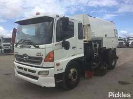 2014 Hino 500 1628 FG8J - picture2' - Click to enlarge