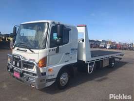 2016 Hino FD7J - picture2' - Click to enlarge