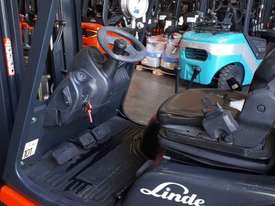 Used Forklift:  H18T Genuine Preowned Linde 1.8t - picture2' - Click to enlarge