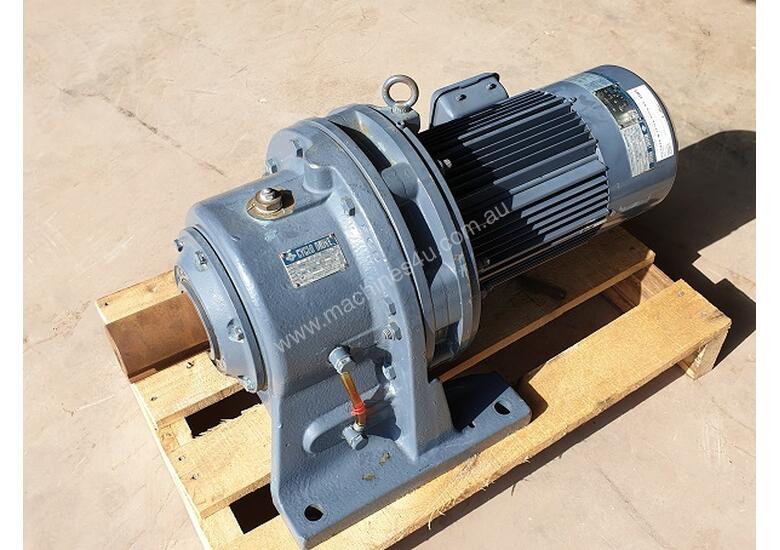 New sumitomo New Sumitomo Gear motor reduction drive with brake Ratio