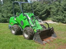 Used Avant 528 Articulated Loader with Attachments - picture0' - Click to enlarge