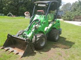 Used Avant 528 Articulated Loader with Attachments - picture0' - Click to enlarge
