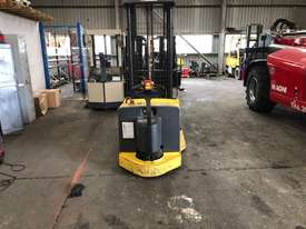 Hyster Electric Pallet Jack  - picture1' - Click to enlarge