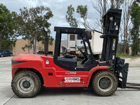 Exceptional 2018 Maximal (Forkforce) Diesel 10t Forklift only 200hrs! - picture0' - Click to enlarge