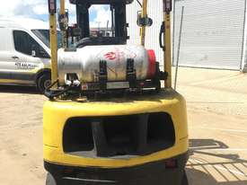 2.5T LPG Counterbalance Forklift  - picture2' - Click to enlarge