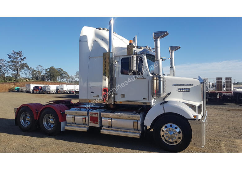 caption Western Star 4864FXB Primemover Truck
