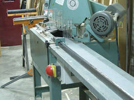 Picture Framing Double Mitre Saw - picture0' - Click to enlarge