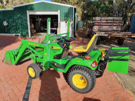 John Deere X595 FWA/4WD Tractor - picture0' - Click to enlarge