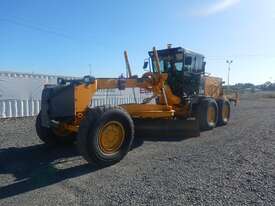 Komatsu GD655-3A Motor Grader - picture0' - Click to enlarge