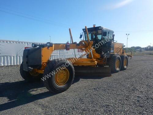 Komatsu GD655-3A Motor Grader