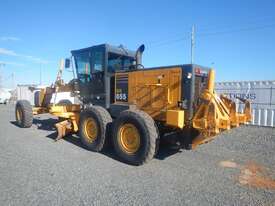 Komatsu GD655-3A Motor Grader - picture0' - Click to enlarge