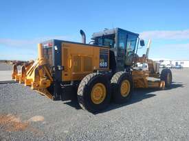 Komatsu GD655-3A Motor Grader - picture1' - Click to enlarge