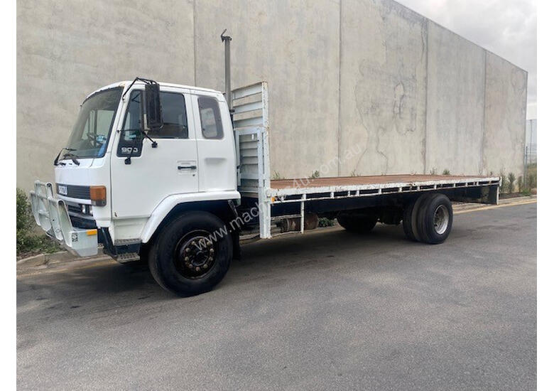 caption Isuzu FVR900 Tray Truck