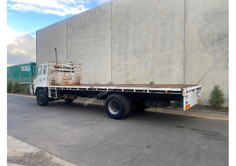 caption Isuzu FVR900 Tray Truck