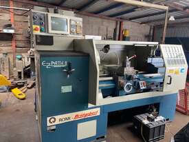 CNC Bridgeport EzyPath II Lathe with tools & tool holders - picture0' - Click to enlarge
