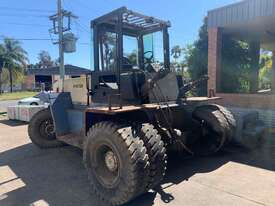16 Tonne Forklift For Sale! - picture0' - Click to enlarge