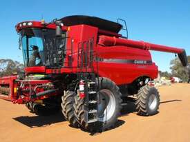CASE IH 7230 + 2152 Combine & Front - picture0' - Click to enlarge
