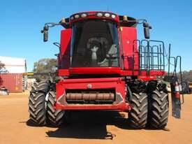 CASE IH 7230 + 2152 Combine & Front - picture1' - Click to enlarge